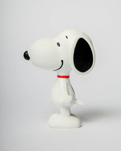 Snoopy debout blanc