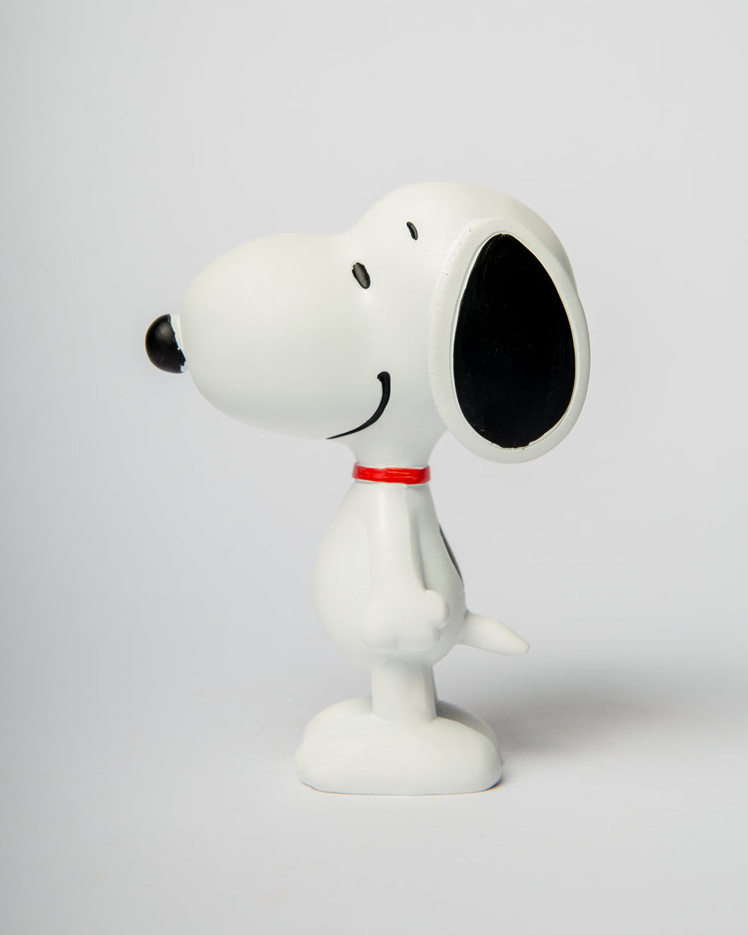 Snoopy debout blanc