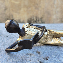 Load image into Gallery viewer, Bronze Burkina Faso allongés
