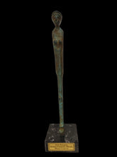 Load image into Gallery viewer, Bronze étrusque Divinité féminine
