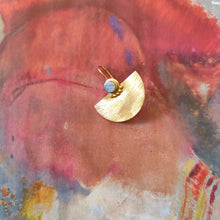 Load image into Gallery viewer, Boucles d&#39;oreilles Lina doré artyana Aix en Provence 
