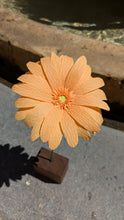 Load image into Gallery viewer, Gerbera - Les fleurs de Justine
