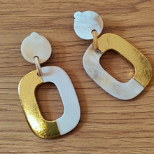 Charger l'image dans la galerie, CLIPS boucles d'oreilles laquées et dorées
