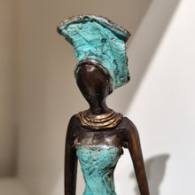 Charger l&#39;image dans la galerie, Petit bronze africain
