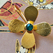 Charger l'image dans la galerie, Boucles d'oreilles Lina - Fleurettes
