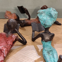 Charger l'image dans la galerie, Bronze Burkina Faso allongés
