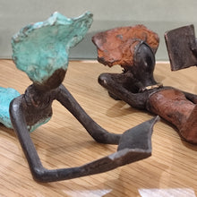 Charger l'image dans la galerie, Bronze Burkina Faso allongés
