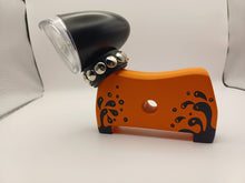 Charger l&#39;image dans la galerie, Lampe Sculpture DOGGY de Nanou Puppo
