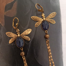 Load image into Gallery viewer, Boucles d&#39;oreilles libellules Sodalites
