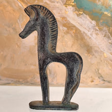 Charger l'image dans la galerie, Petit cheval Grec - Bronze

