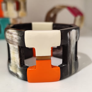 Bracelets manchettes laqués