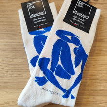 Load image into Gallery viewer, Chaussettes Matisse, Nu bleu IV

