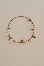 Load image into Gallery viewer, Couronne- Les fleurs de Justine
