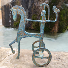Load image into Gallery viewer, Athena sur son char - Bronze

