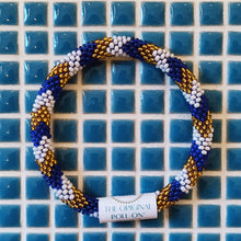 Load image into Gallery viewer, Bracelet en perles du Népal - Violet
