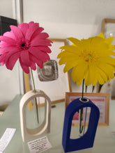 Load image into Gallery viewer, Gerbera - Les fleurs de Justine
