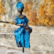 Charger l'image dans la galerie, Petit bronze africain assis
