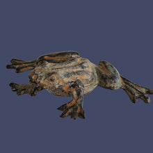 Load image into Gallery viewer, Mini grenouille bronze

