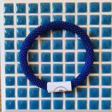 Load image into Gallery viewer, Bracelet en perles du Népal - Violet
