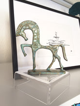 Load image into Gallery viewer, Cheval Grec avec socle - Bronze
