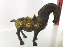 Load image into Gallery viewer, Cheval TANG - bronze patiné
